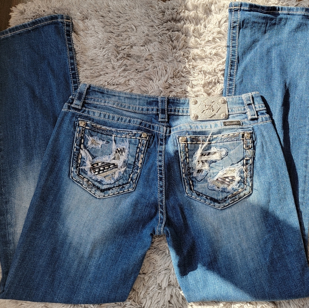 Miss Me women's embellished Signature Boot jeans size 32